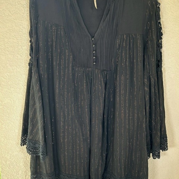 Free People XS Black Crochet Bell Sleeves Rose Gold Metallic Boho Top Buttons - Picture 8 of 15